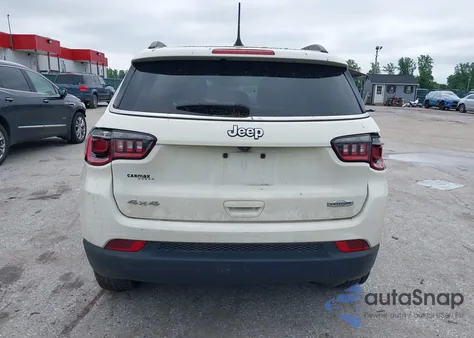 2018 Jeep Compass Latitude 4X4 from USA, damaged, VIN 3C4NJDBB3JT307885